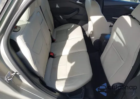 2015 Ford Focus Titanium из США, поврежденный, VIN 1FADP3J23FL373450